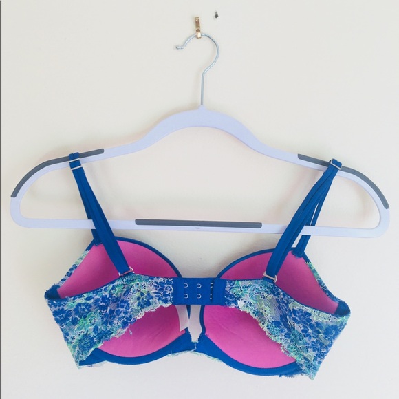 PINK VICTORIA’S SECRET Heartbreaker Plunge Push Up - Picture 2 of 7